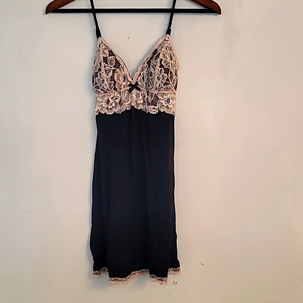VS sleep short chemise. So soft! Black modal knit with light, pink lace trim NWT